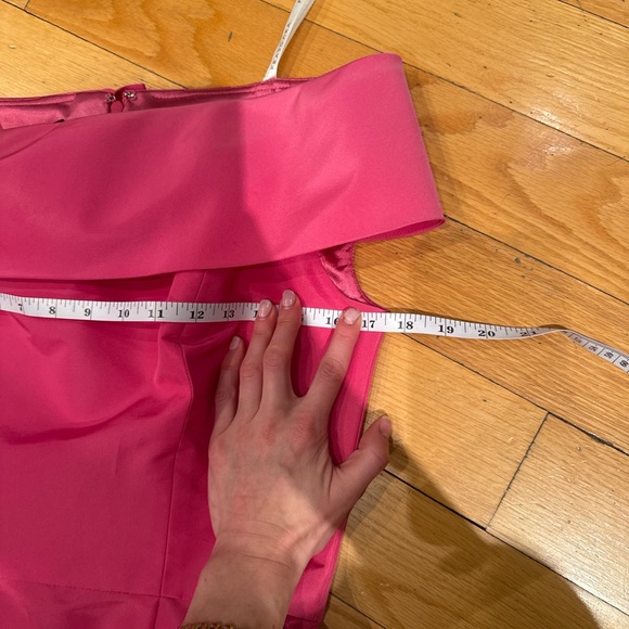 Frascara Amore Off Shoulder Fuchsia Silk Midi Dress | $1200 CAD Retail | - Picture 3 of 11